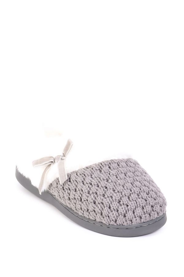 LIGHT GREY CLOSED BACK BUTTON SLIPPERS