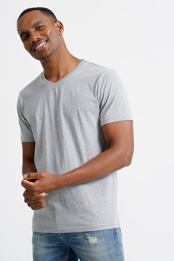 Regular Fit V-neck