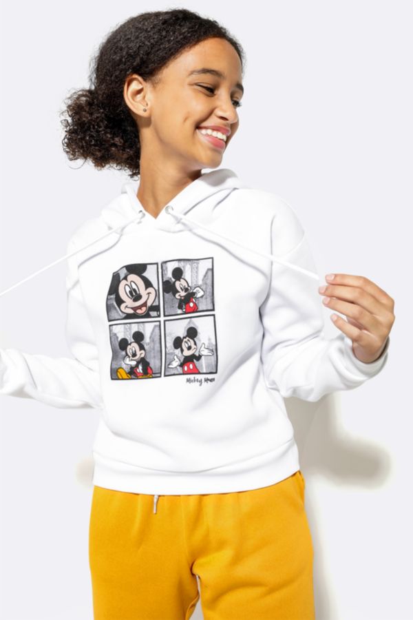 hoodies for girls below 500