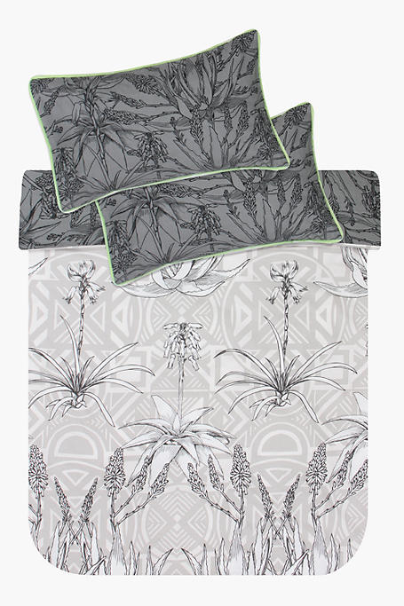 Colab Ed Suter And Agrippa Mncedisi Hlophe Duvet Cover Set