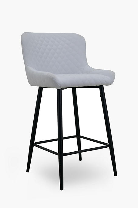 Cross Quilt Nook Chair